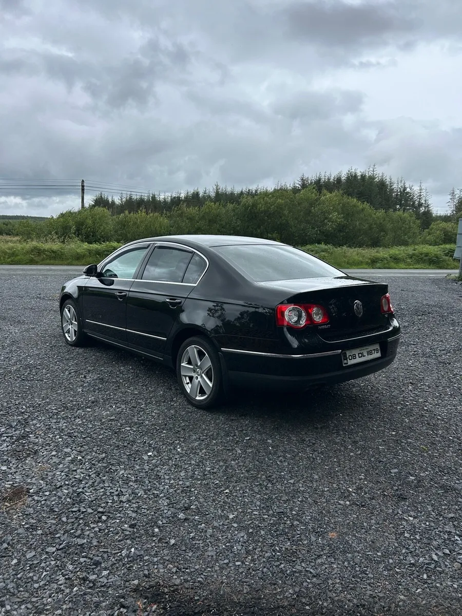 Volkswagen Passat - Image 4