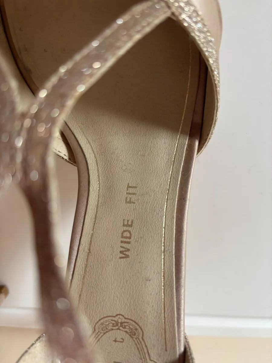 Shoes - Image 2