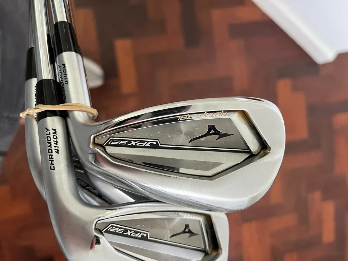 Mizuno JPX 921 Irons (6-PW) – Regular Flex - Image 1