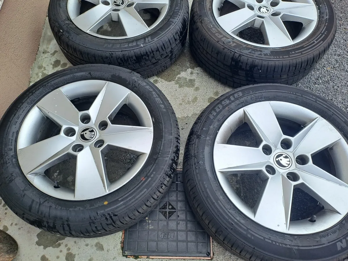 Car tyres - Image 1