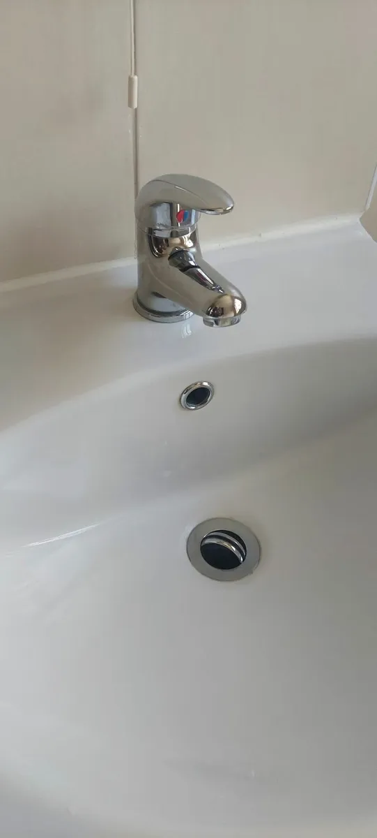 Handbasin, tap, waste - Image 2