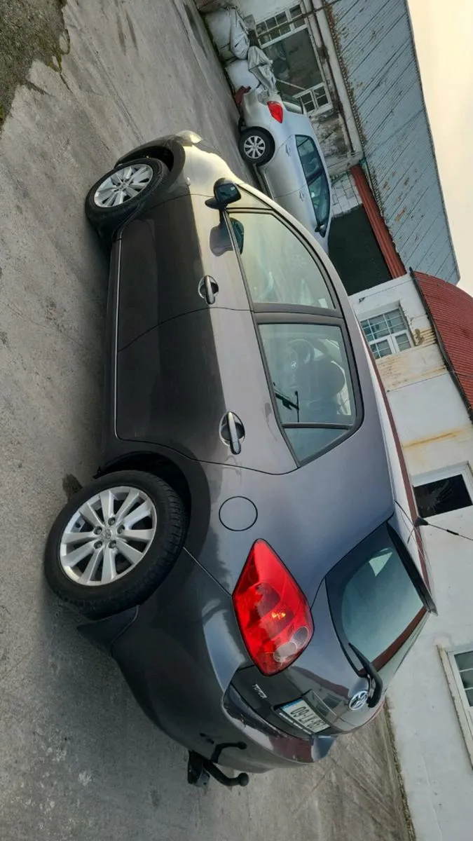 Toyota auris - Image 2
