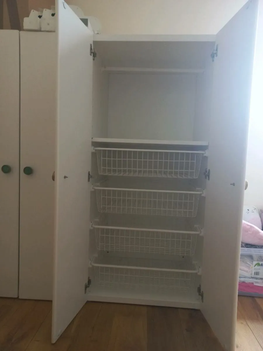 Children wardrobe - Image 3