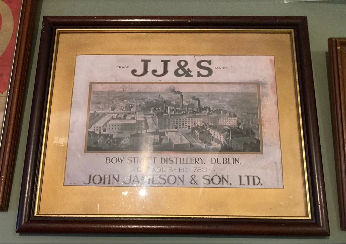 Pub Memorabilia - Image 3
