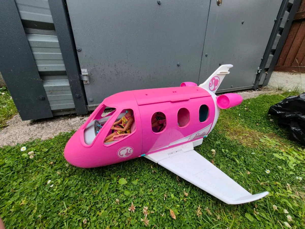 Barbie Airplane - Image 1