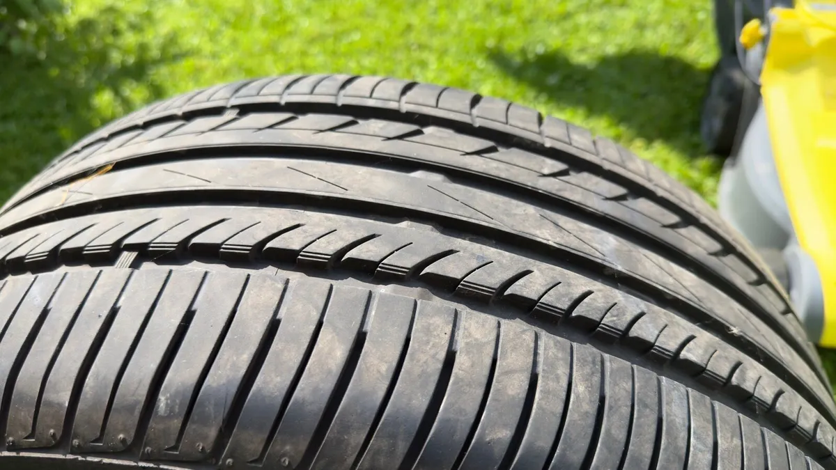 1 x tire with rim, not welded - Image 3