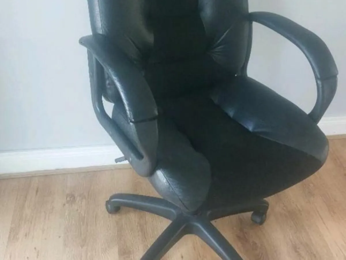 Swivel Executive Black Leather (Home Office) Chair - Image 3