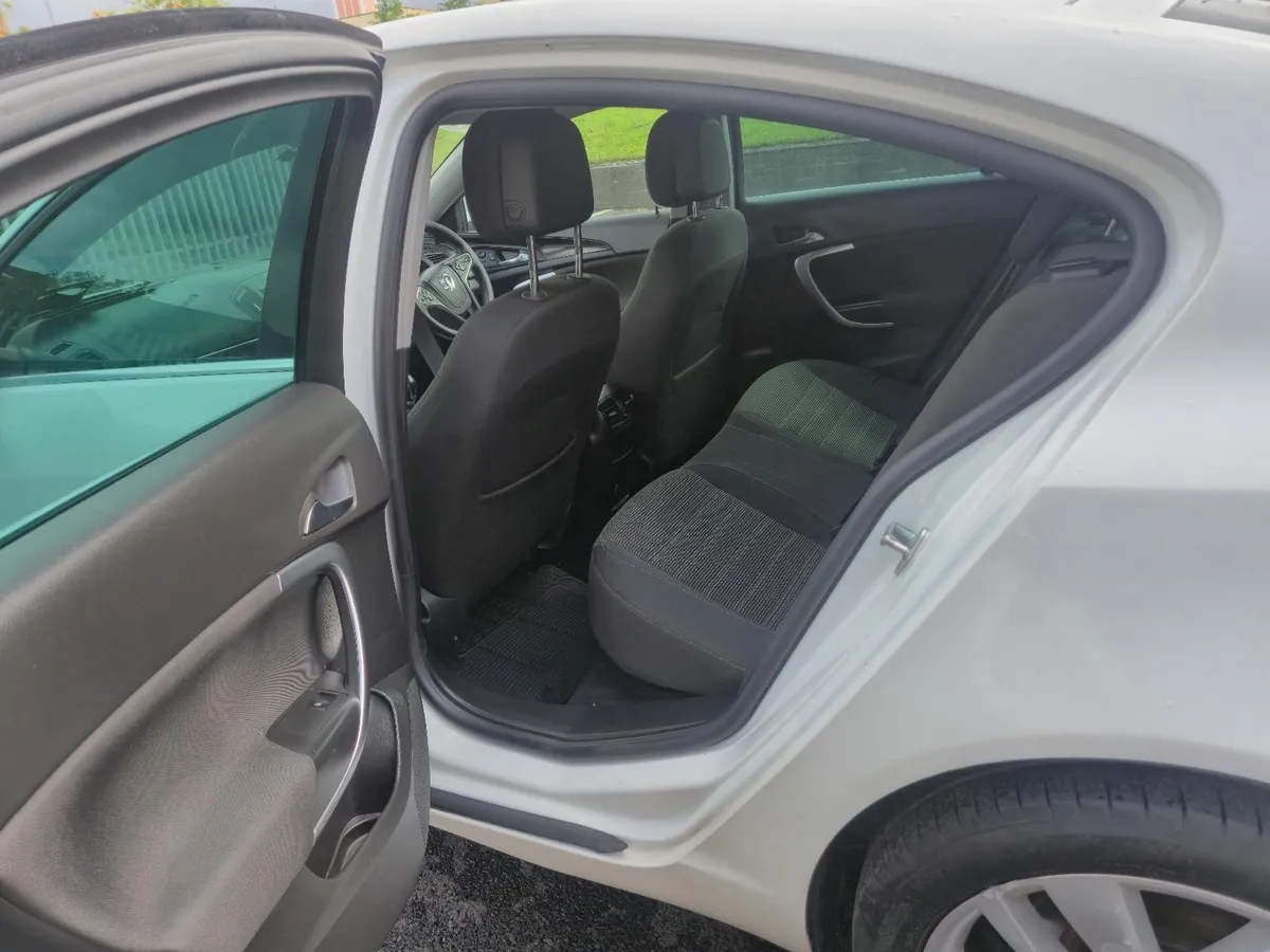 Vauxhall Insignia 2015 - Image 2