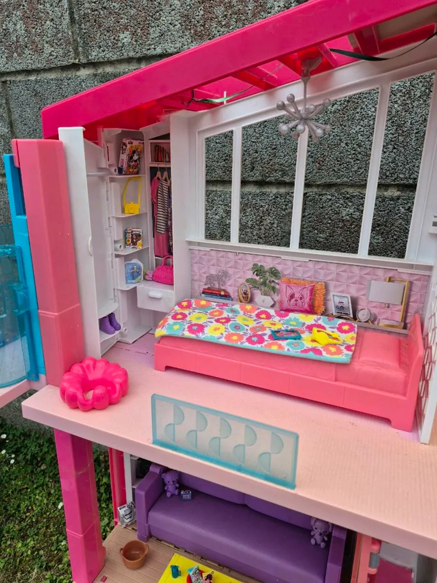 Barbie Dream House - Image 2