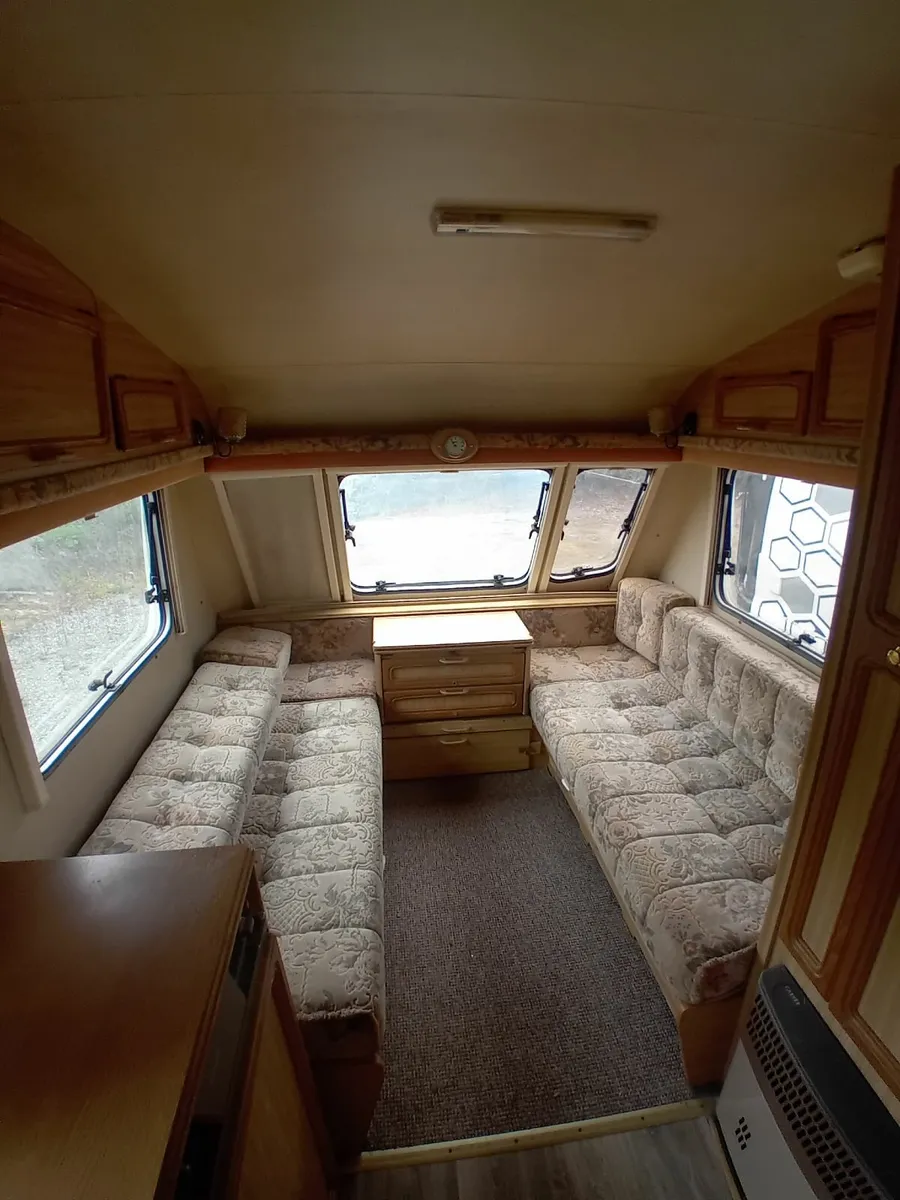 Caravan - Image 3
