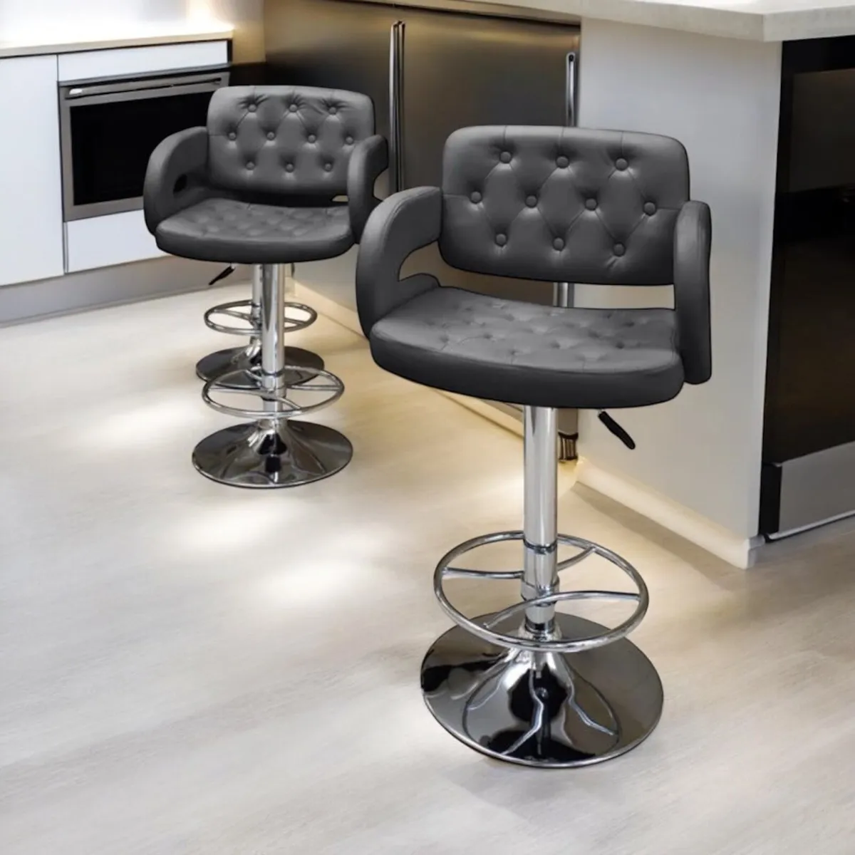 Bar stools - Image 2