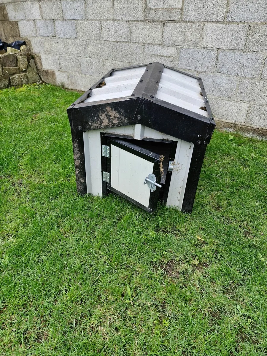 Dog shed - Image 3