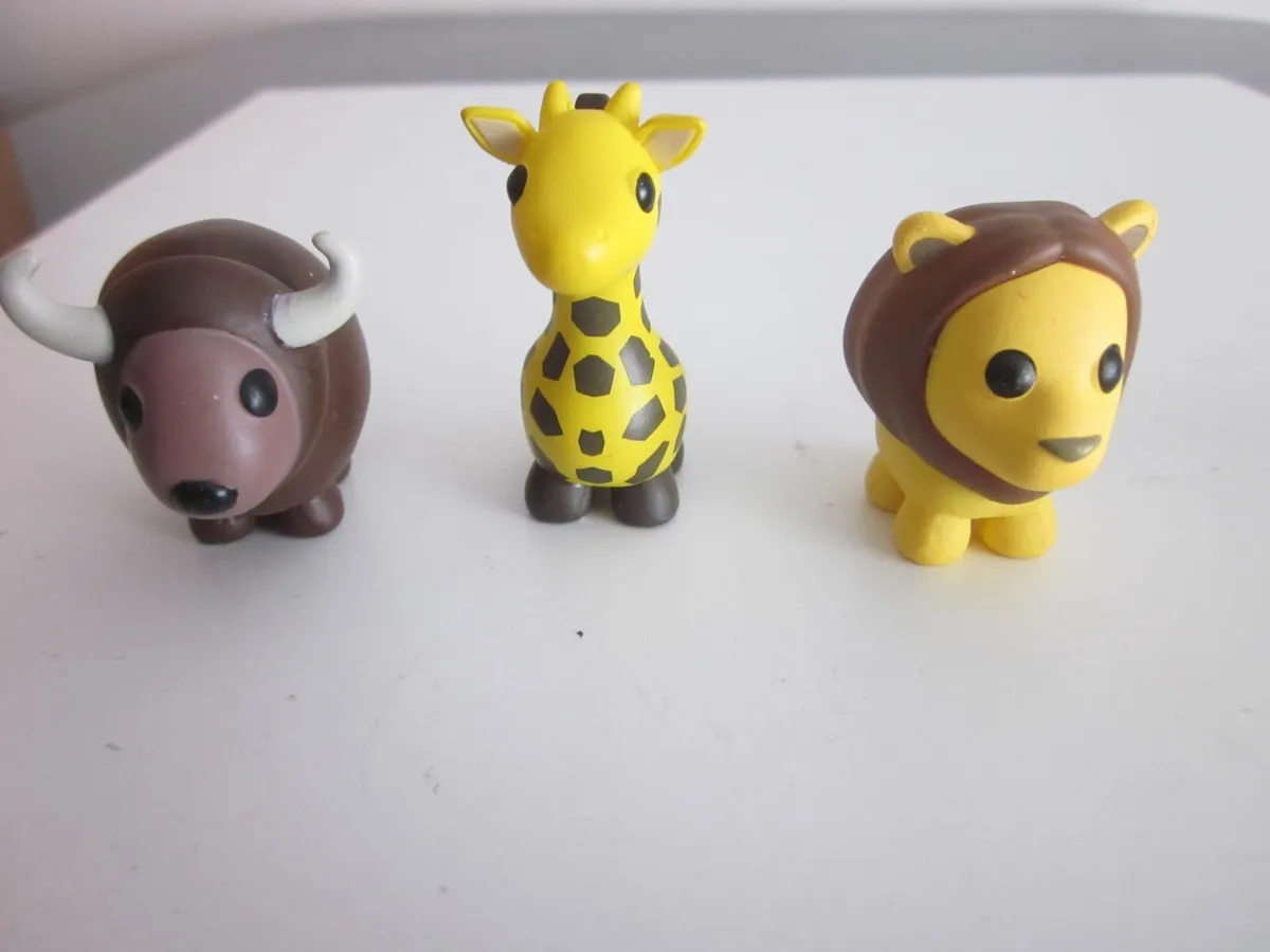 Adopt Me! Animal Life Pack - Mystery Animal - Image 4