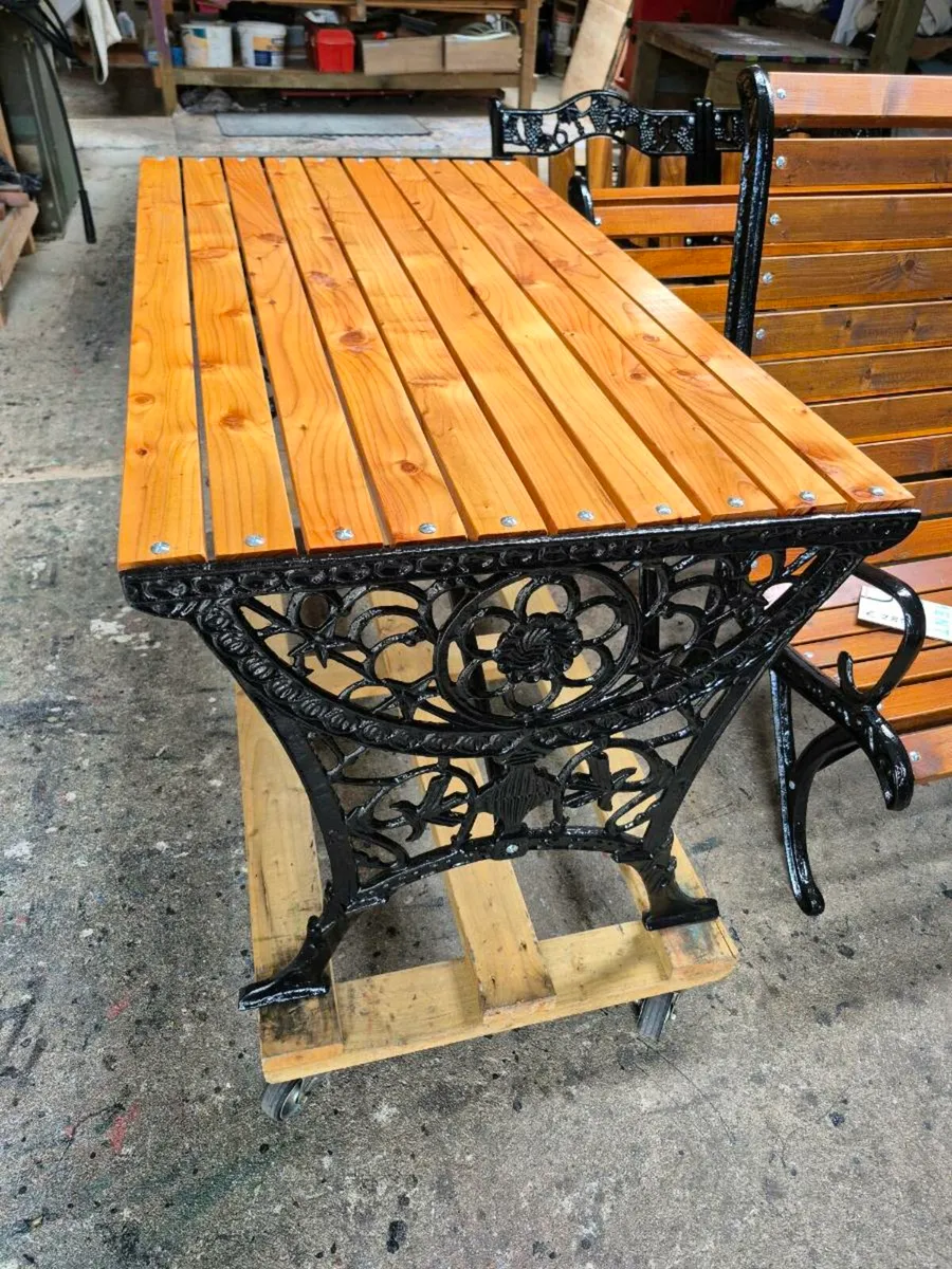Cast iron Table - Image 1