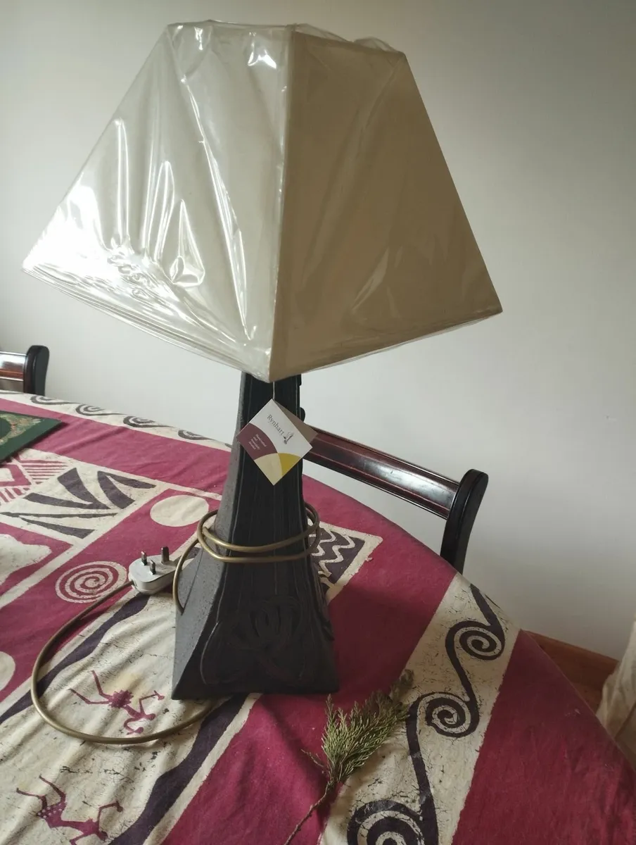 Celtic  hand cast sculptured lamp - Image 4