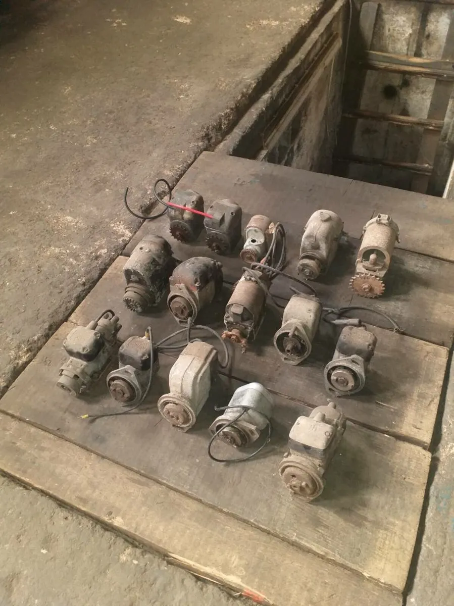 Assorted Engine Magneto's - Image 3