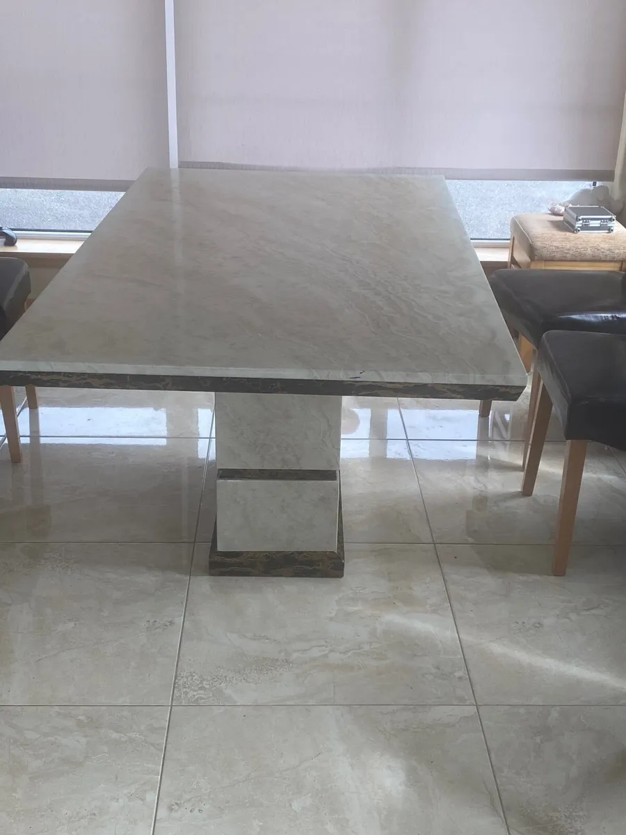 Marble table and six chairs - Image 1