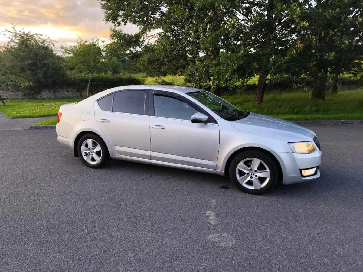 161 Skoda Octavia DSG (NCT 9/26 TAX 9/25) - Image 2