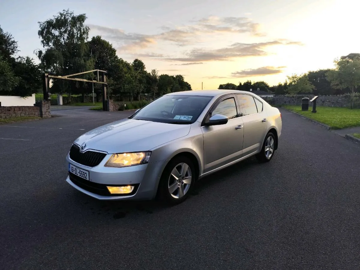 161 Skoda Octavia DSG (NCT 9/26 TAX 9/25) - Image 4