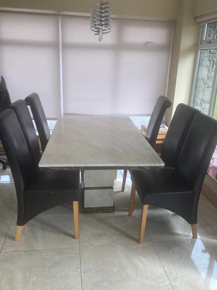Marble table and six chairs - Image 2