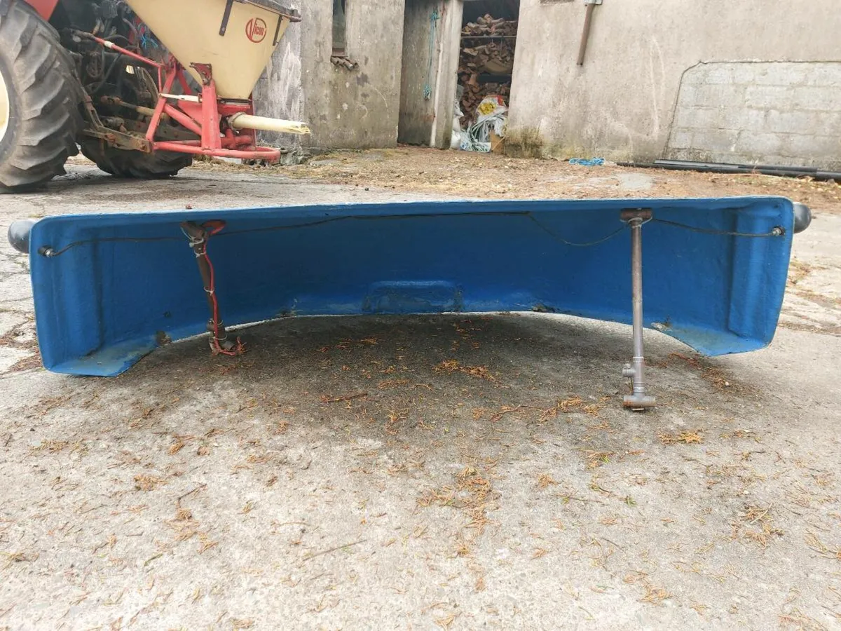 Wind deflector for small truck - Image 2