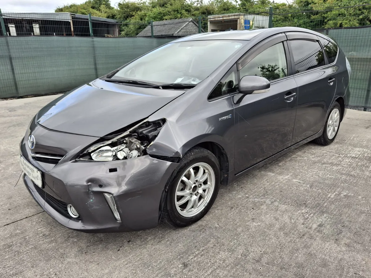 2013 Toyota Prius Hybrid Automatic 7 seater - Image 2