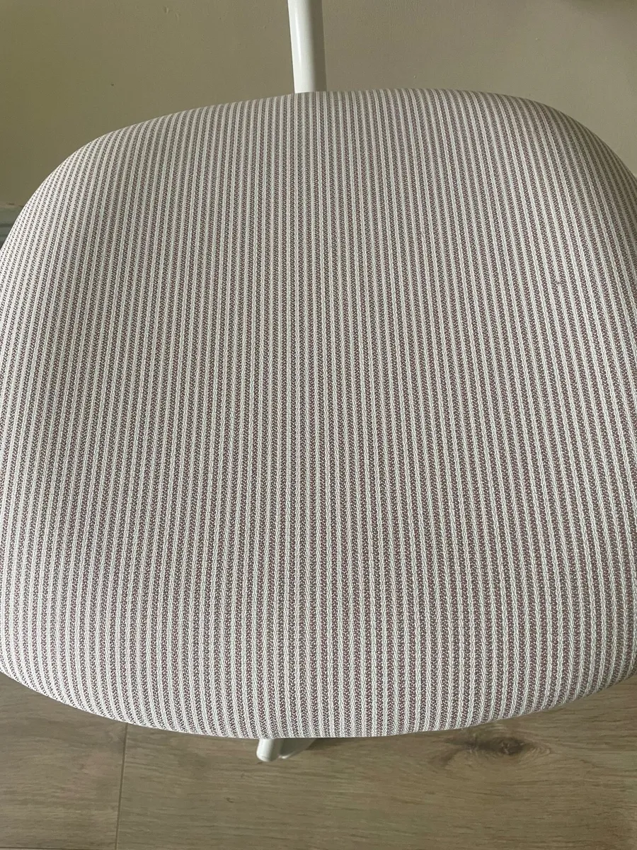 Office Chairs - Image 2