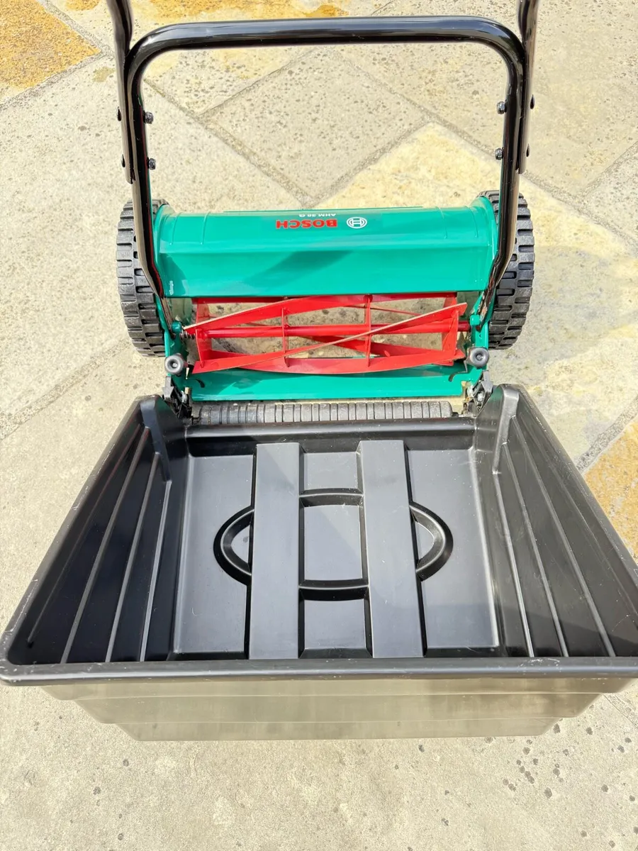 Bosch Push Lawnmower - Image 2