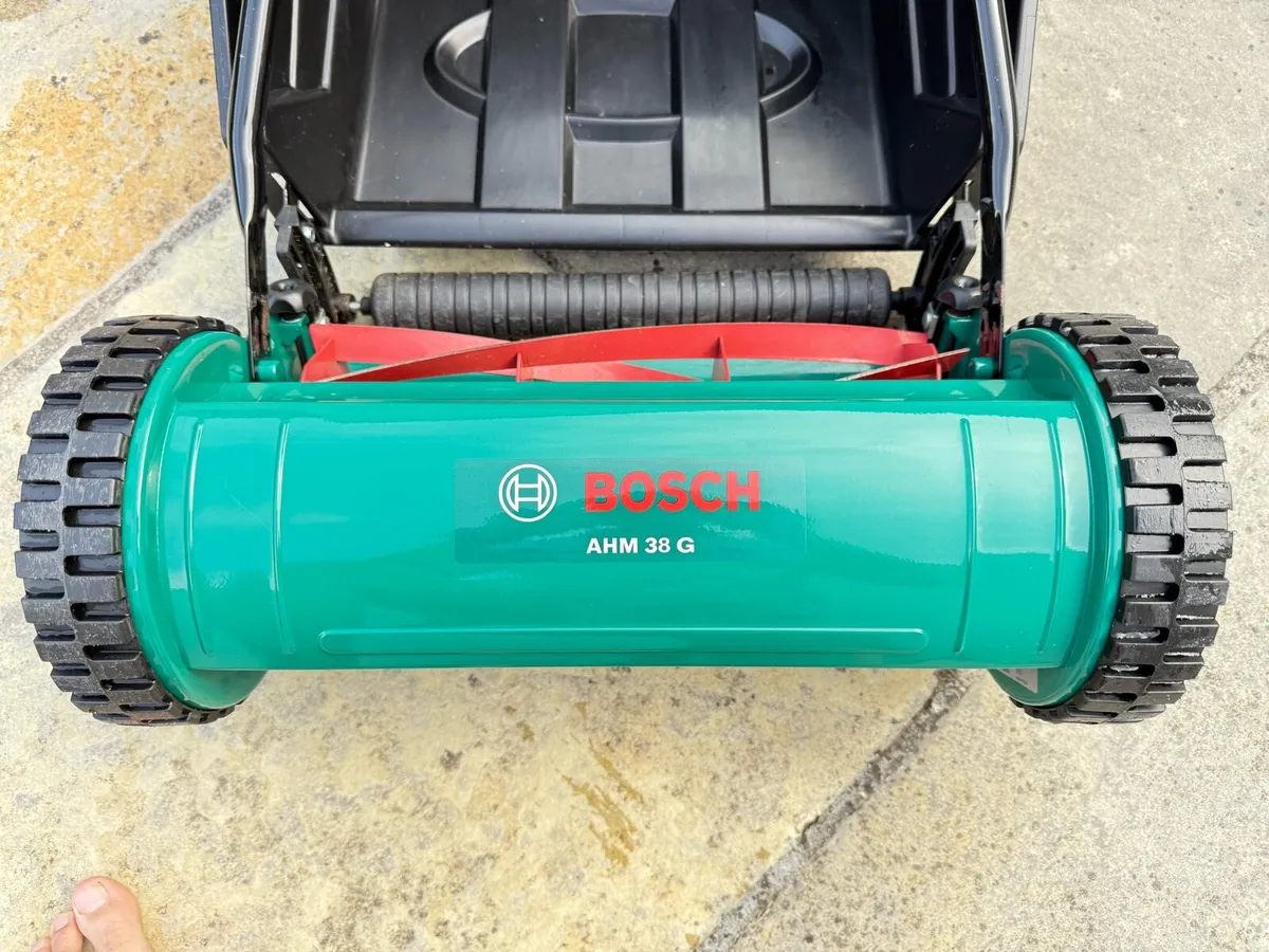Bosch Push Lawnmower - Image 3