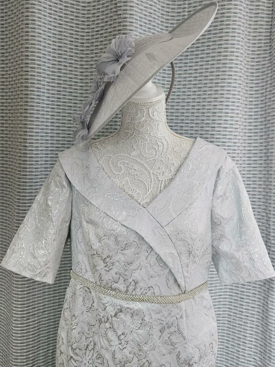 Mother of the bride/groom - Image 1
