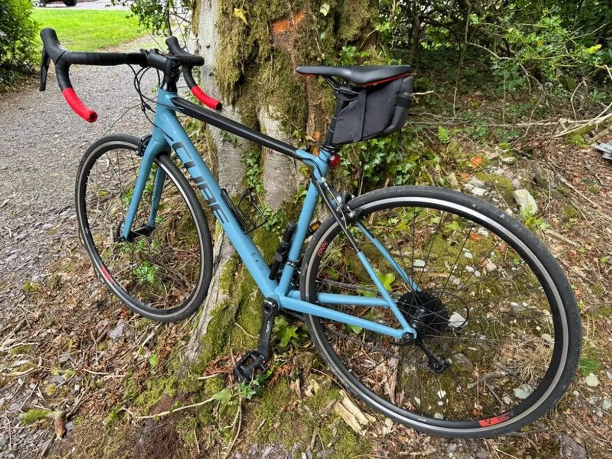 Cube road bike as good as new! - Image 1