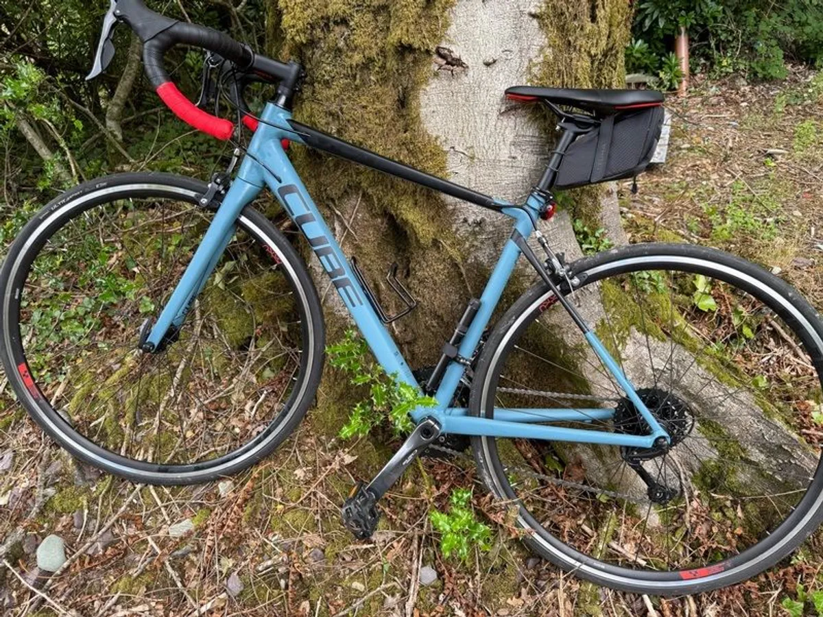 Cube road bike as good as new! - Image 3