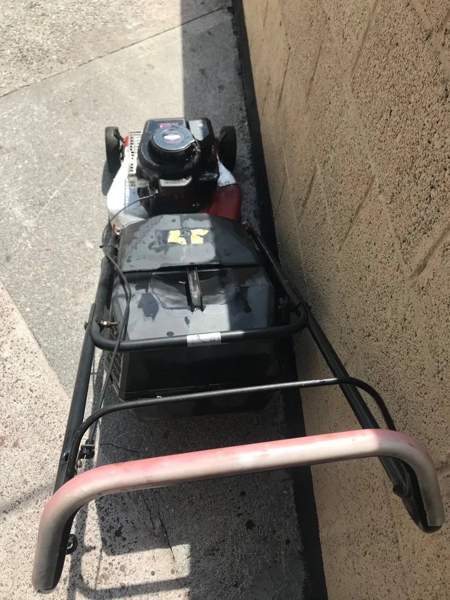 Lawnmower self push 20 inch - Image 3