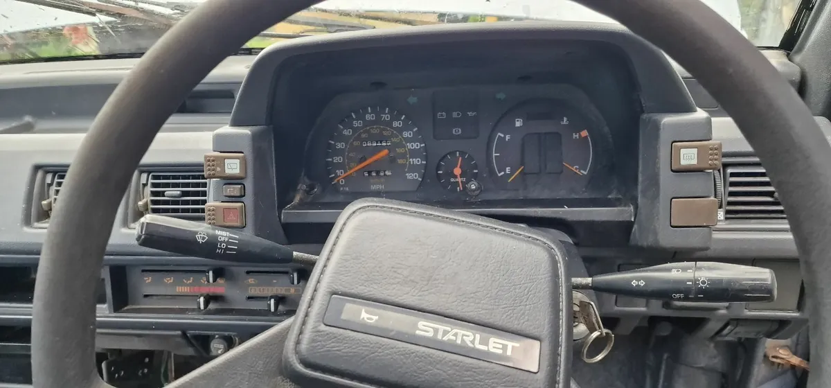 Toyota Starlet 1988 - Image 3