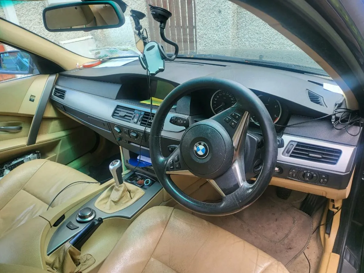 BMW520D - Image 2