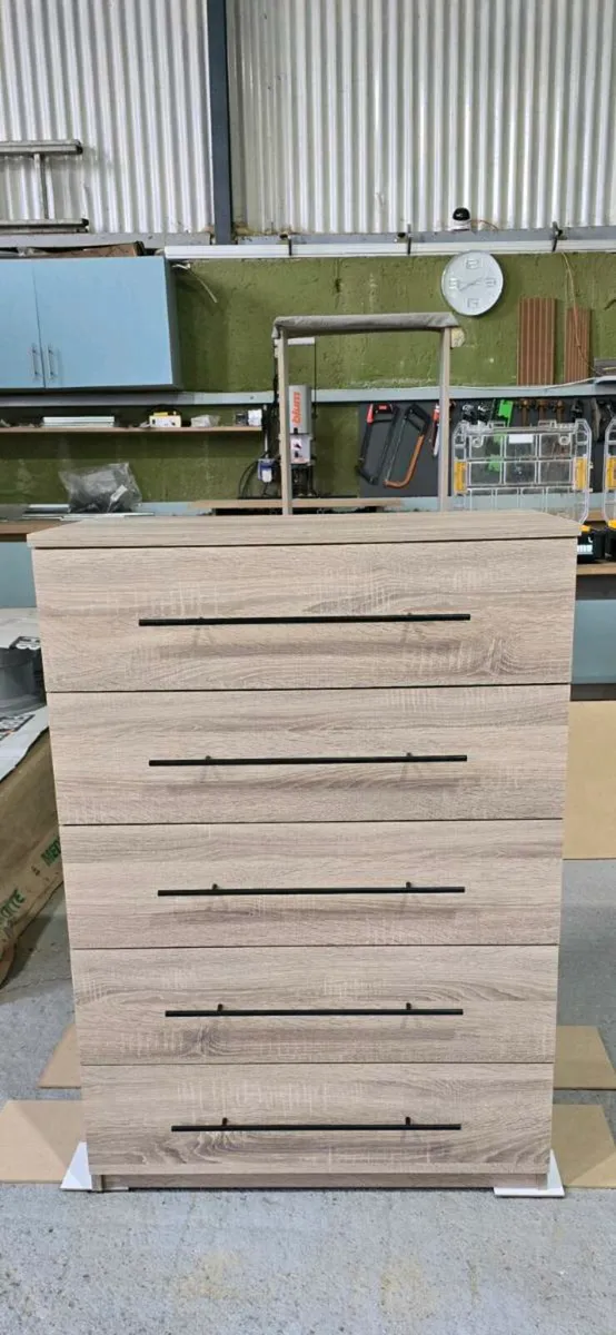 Chest of drawers - Image 4