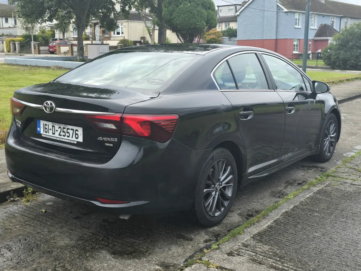 2016 Avensis - Image 4