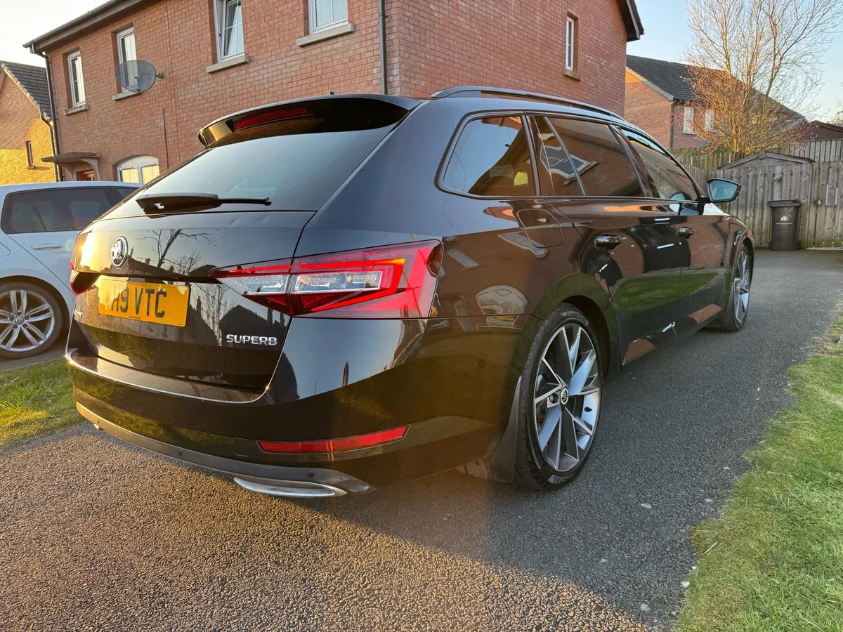 Skoda Superb Sportline 190 DSG - Image 3