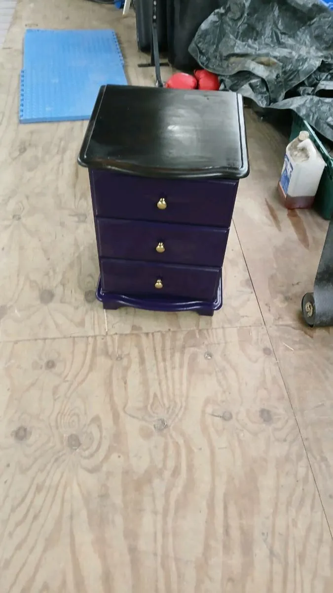 Bedside lockers - Image 1