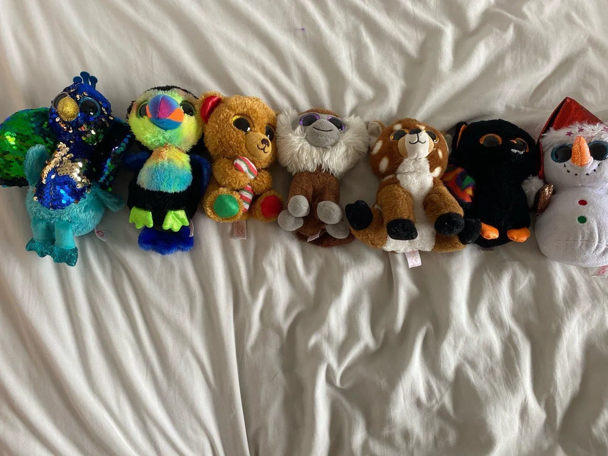 7 teddys