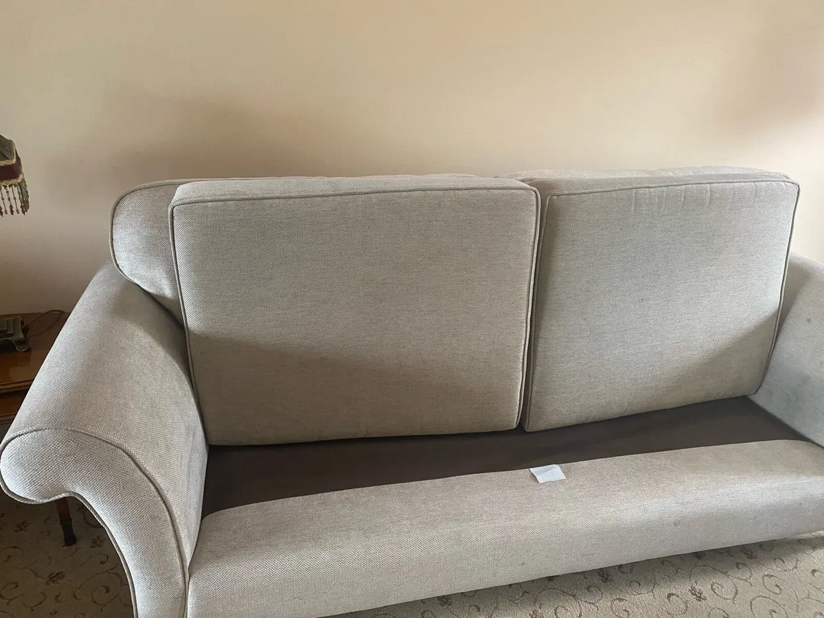 Couch - Image 3