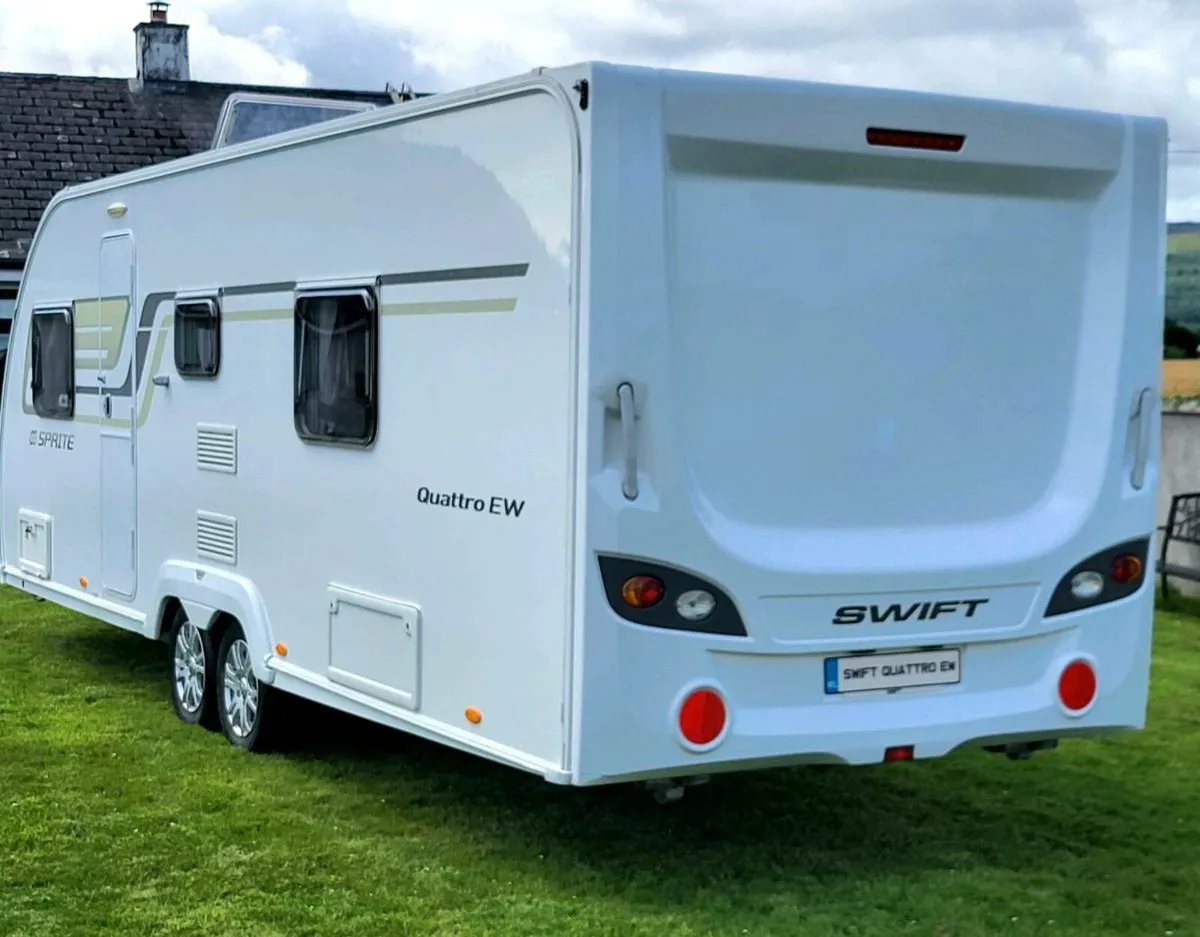 Swift spirte quattro 6 berth with end bedroom - Image 3