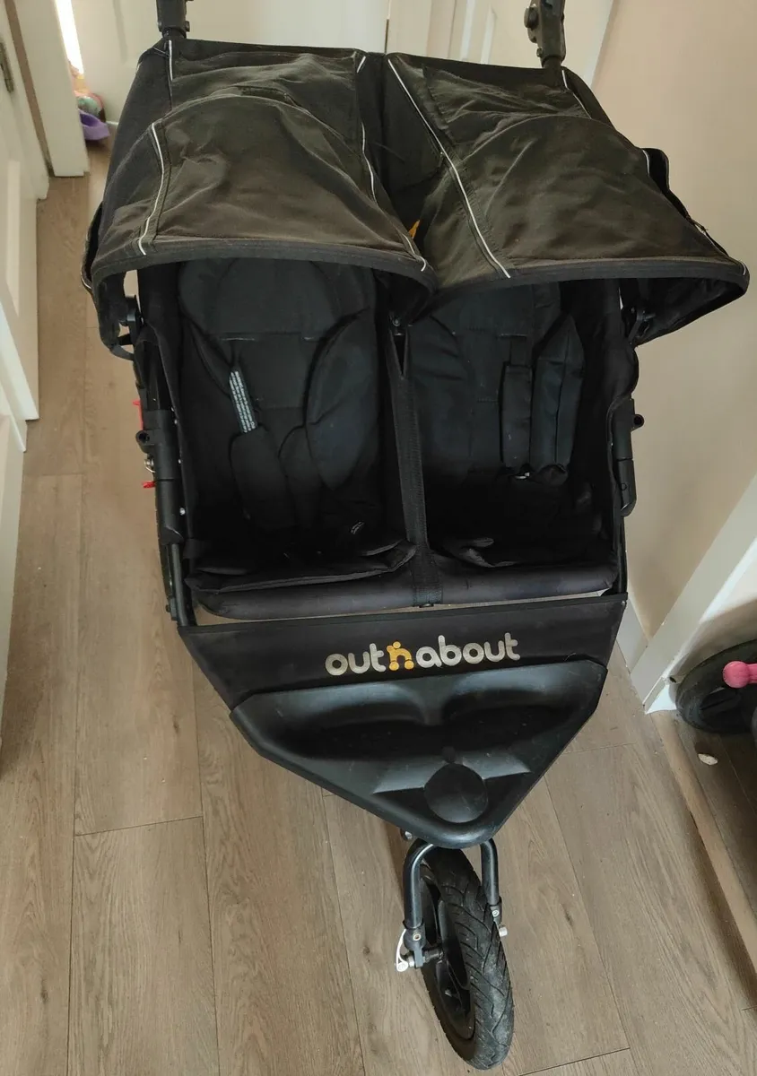 OUTNABOUT Nipper Double Buggy - Mint Condition - Image 2