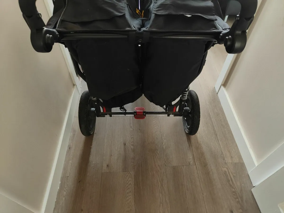 OUTNABOUT Nipper Double Buggy - Mint Condition - Image 4