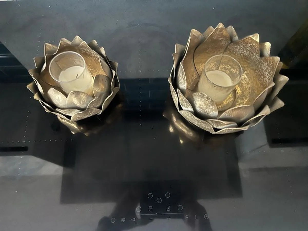 Pair of brass candle holders - Image 2