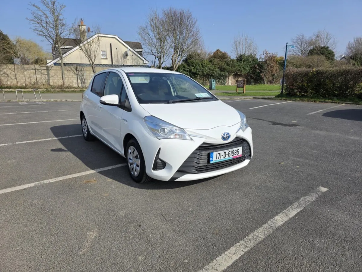 Toyota vitz 2017 - Image 3