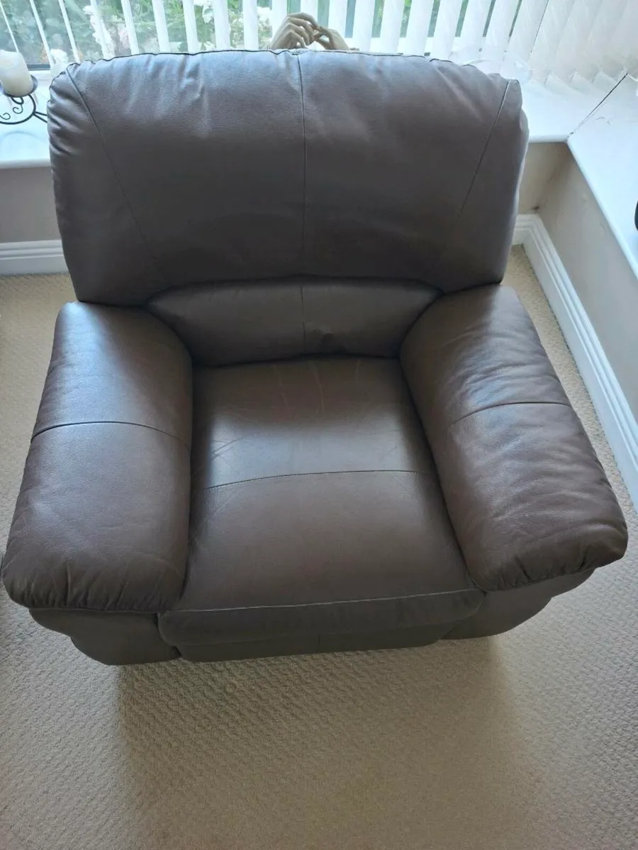2 seater sofas - Image 3