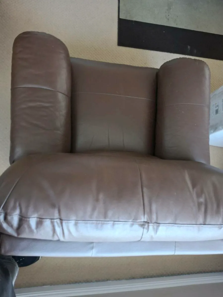 2 seater sofas - Image 4