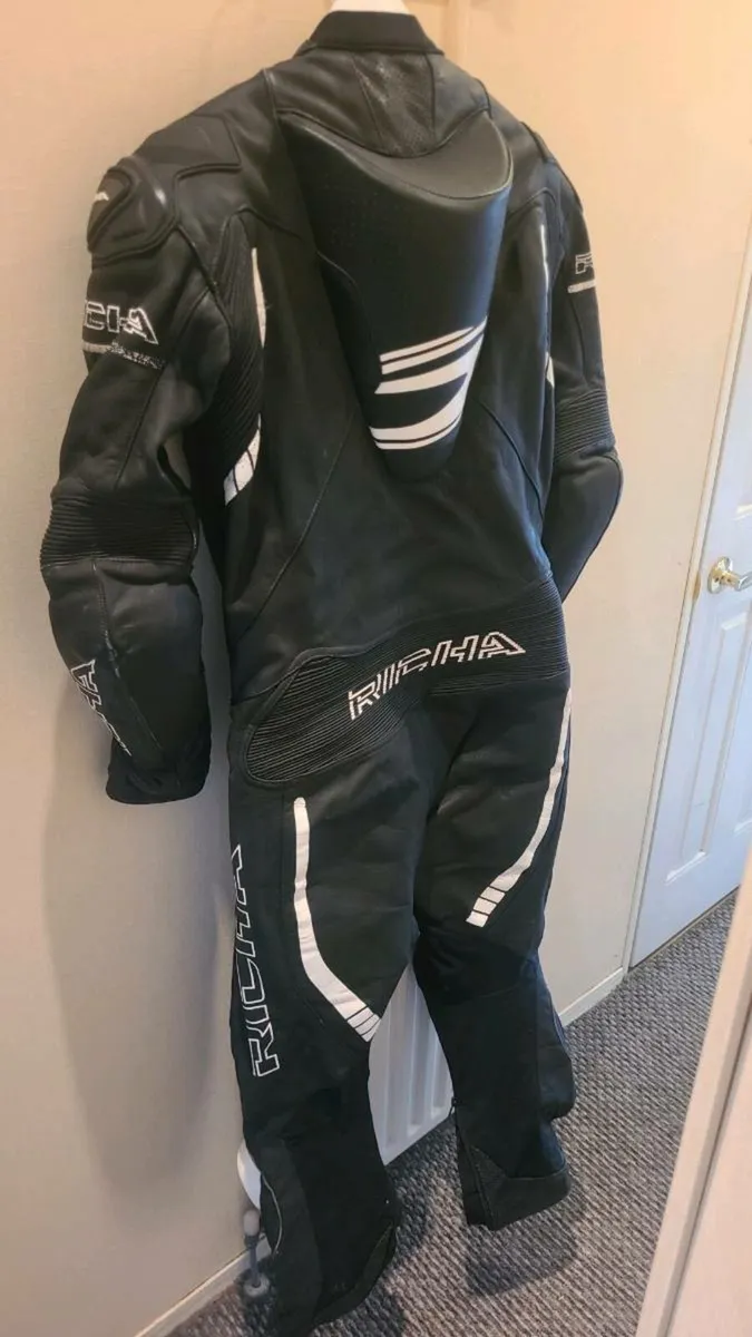 Richa leathers / Race star helmet - Image 1