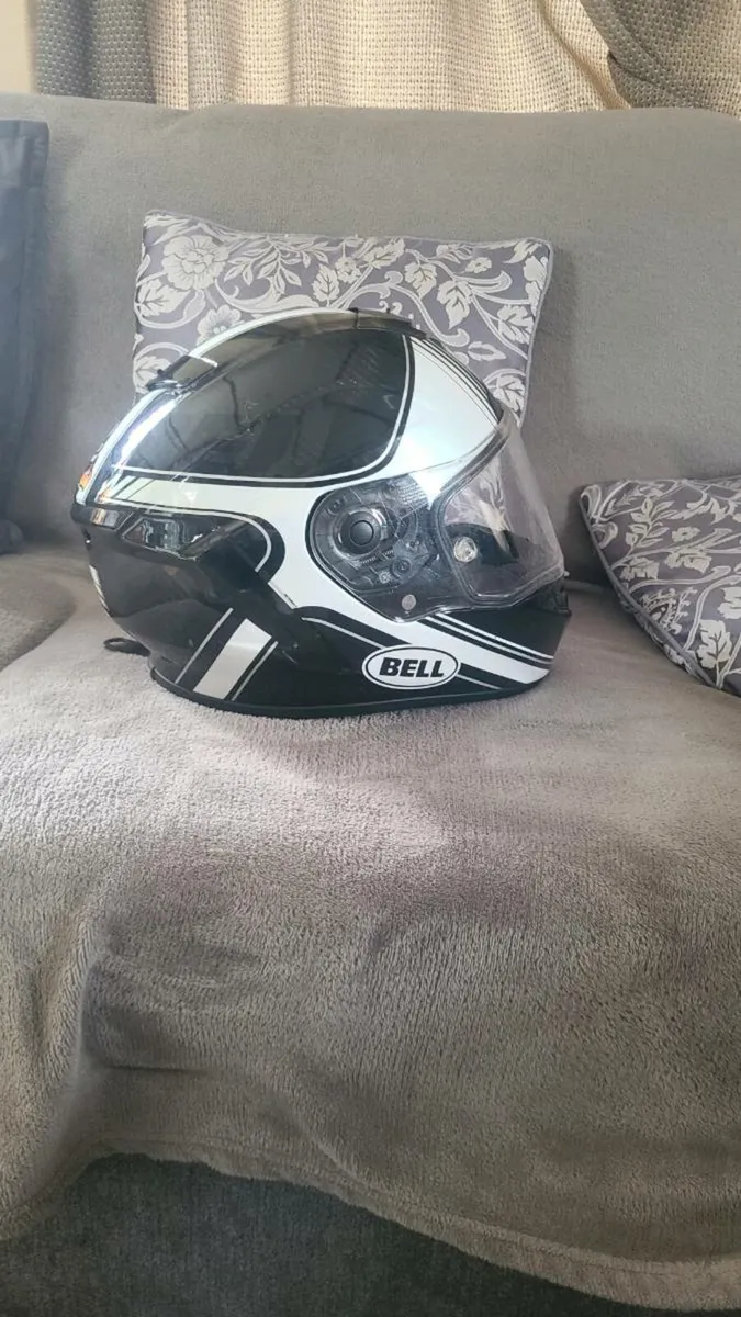 Richa leathers / Race star helmet - Image 2